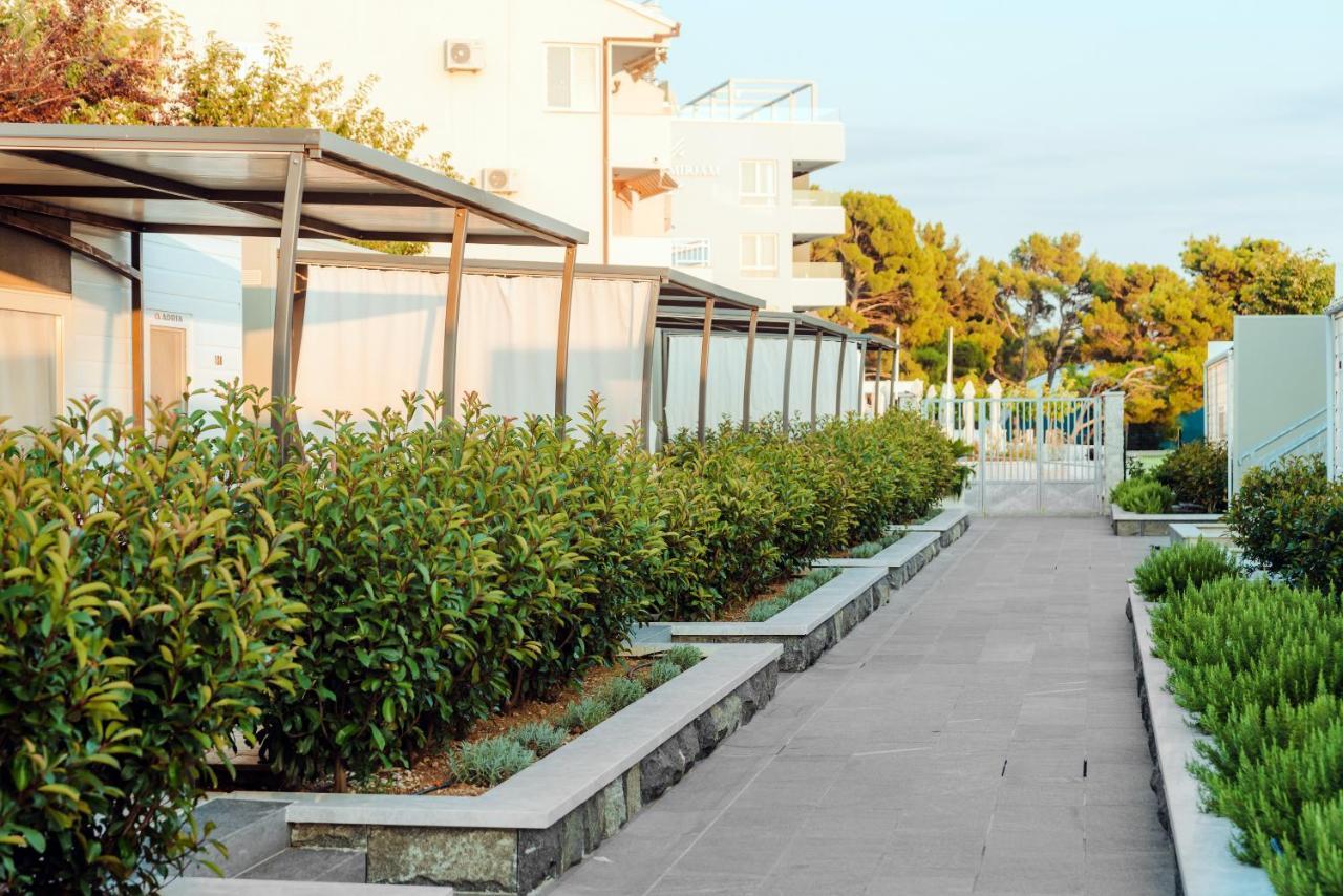 Poseidon Mobile Home Resort Makarska Ngoại thất bức ảnh
